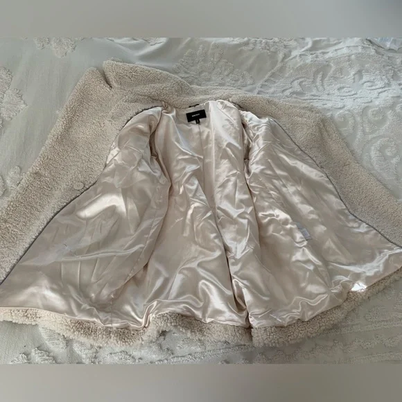 NWT DKNY Cream Faux Fur Peacoat Zipped Pockets Back Logo XL - Picture 9 of 15